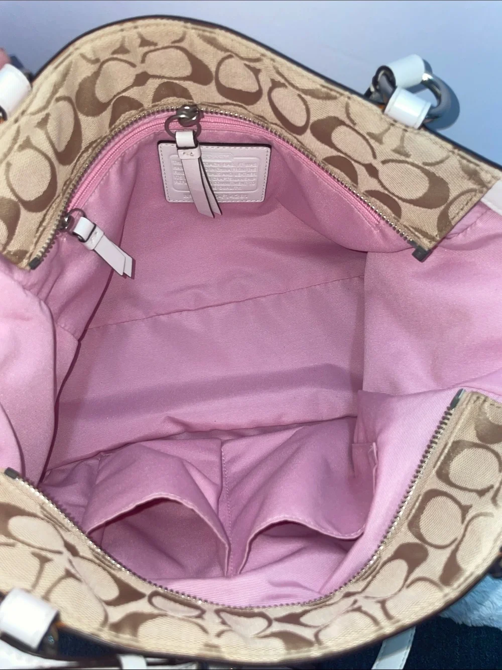 Coach ‘Gallery’ E/W Pleated Shoulder Tote - Picture 12 of 14